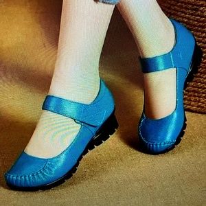 Peacock (Turquoise) Blue Mary Jane Shoes